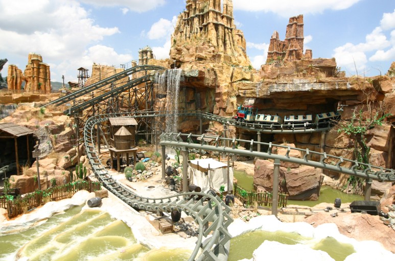 上海欢乐谷详细攻略介绍